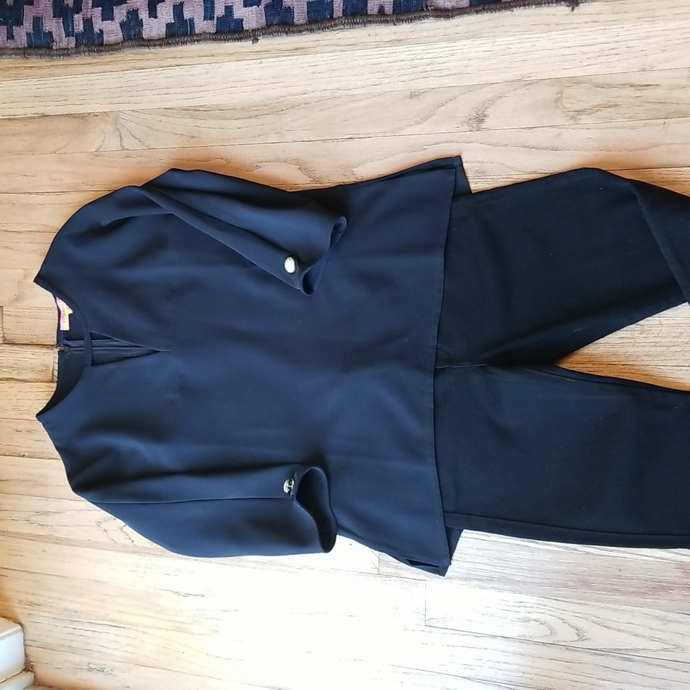 NEW with tag stunning blouse